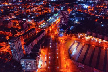 Batum, Gürcistan - 27 Ağustos 2021: İHA 'dan gece şehrine bakış