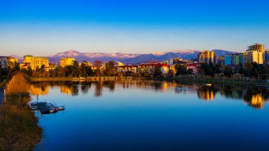 Batumi, Gürcistan - 27 Ağustos 2021: Bir İHA 'dan Nurigel Gölü manzarası