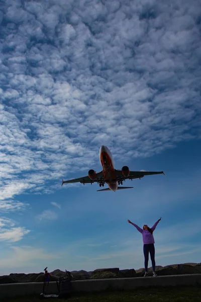 Batumi Georgia May 2021 Girl Stands Plane — Stock Photo, Image