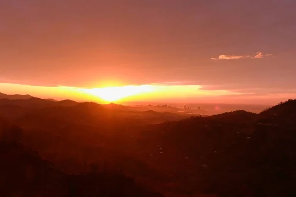 Krásný Oranžový Západ Slunce Horách — Stock fotografie