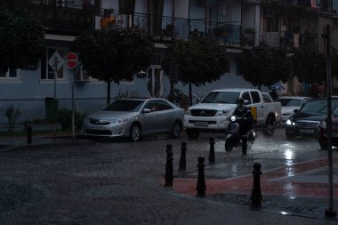 Batumi, Gürcistan - 2 Eylül 2021: Yağmurdan sonra şehir sokakları