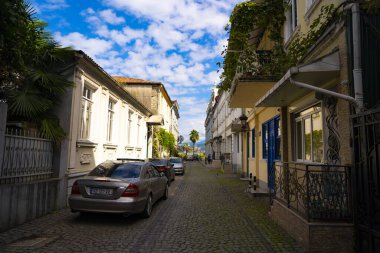 Batumi, Gürcistan - 27 Ağustos 2021: Eski kasabada sokak