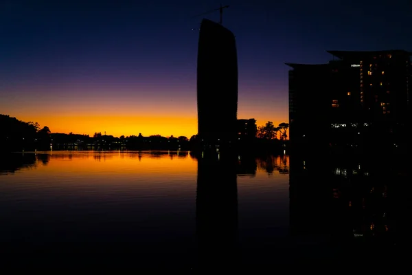 湖の美しい夕日 — ストック写真