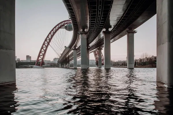 Bellissimo Ponte Pittoresco Mosca Architettura Insolita Ponte Sullo Sfondo Del — Foto Stock