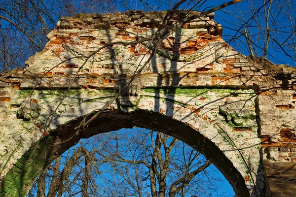 Ruinen Der Tore Des Verlassenen Gutshofes Tschernyschow Des Dorfes Jaropolez — Stockfoto