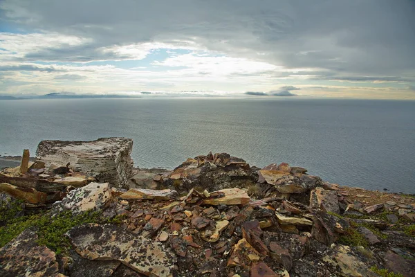 Skalnaté Břehy Barentsova Moře — Stock fotografie