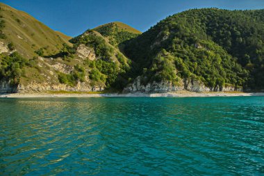 Alp Gölü Kezenoy-Am, Kafkasya 'daki en büyük göldür..