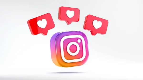 Valencia, İspanya - Mart 2021: İzole edilmiş Instagram logo kamera ikonu benzer uyarılarla. İnternet ağındaki diğer kişilerle fotoğraf ve video paylaşmak için mobil aygıtlar için ücretsiz sosyal medya uygulaması