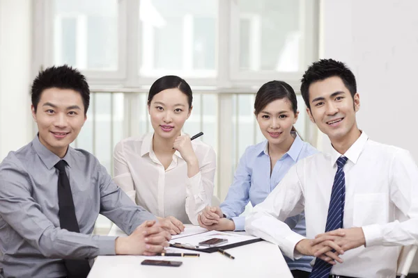 Group of business people in office portrait — Stock Photo, Image