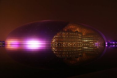 Gece Ulusal Büyük Tiyatro 'nun Portresi