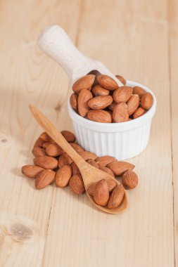 tahta kaşık badem