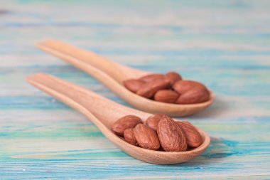 tahta kaşık badem 