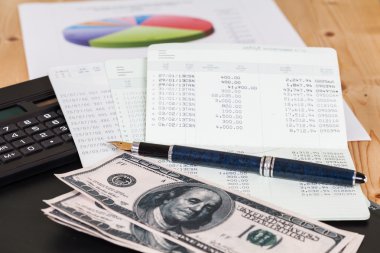 Tasarruf Bankası'ndan mali için kalem ile hesap ve kredi