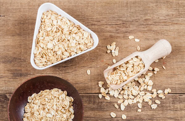 ahşap masa kaşık yulaf 