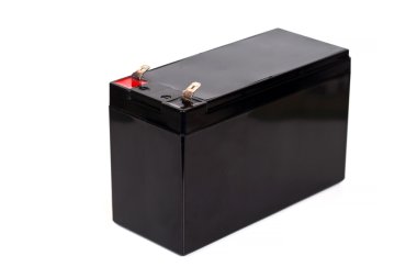 Beyaz arka plan üzerinde izole mühürlü batarya