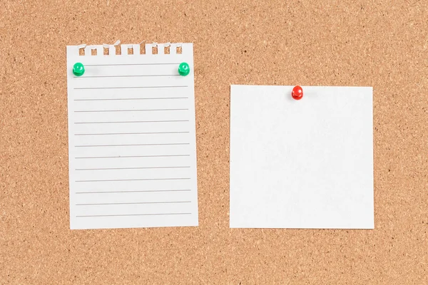 Note paper with  pin on the cork board — Stock Photo, Image