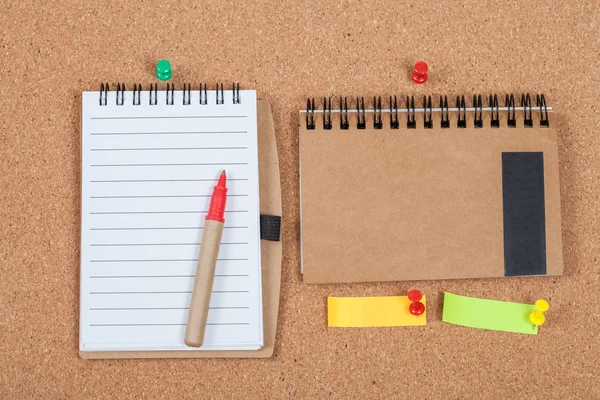 Book note on cork board — Stock Photo, Image