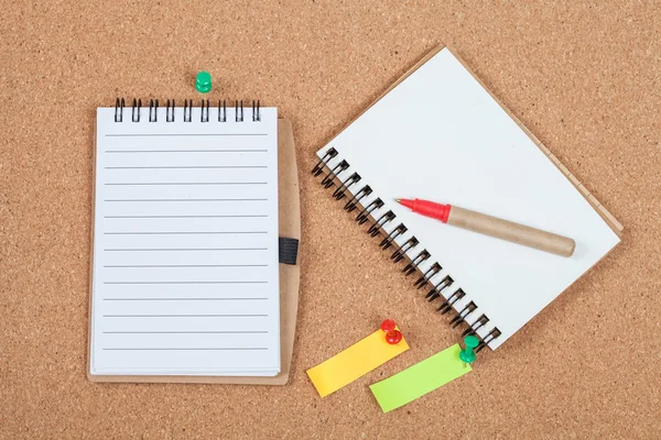 Book note on cork board — Stock Photo, Image