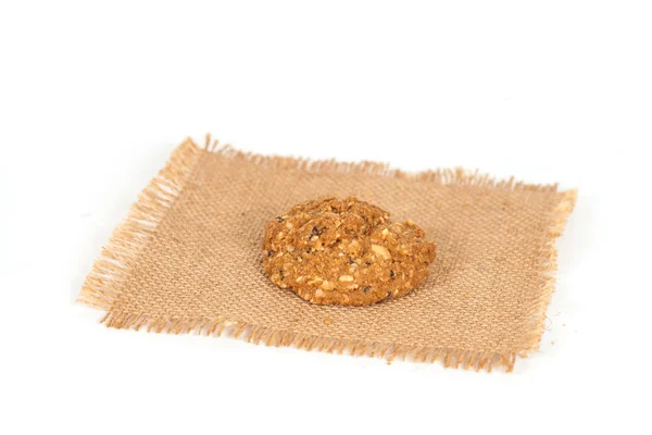 Σπιτικό με τα μπισκότα ολόκληρο κόκκους, isloated σε λευκό — Φωτογραφία Αρχείου