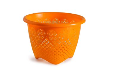 Arkaplandaki konteynır için renkli küçük sepet.