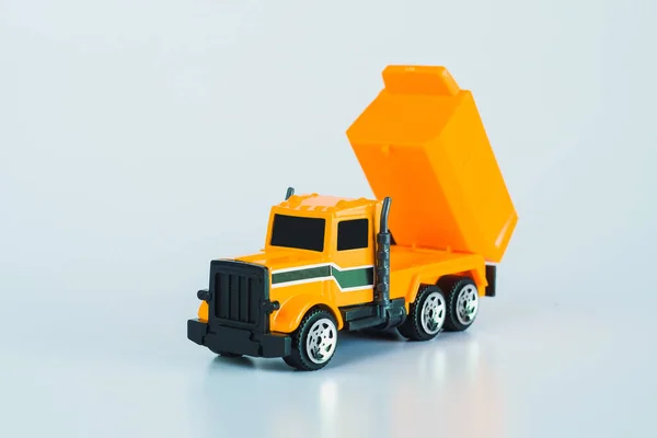 建設車両や重機 産業車両黄色ダンプトラック — ストック写真