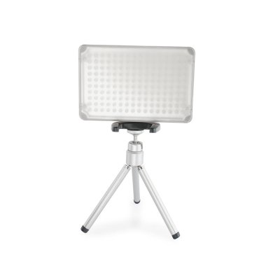 Beyaz zemin üzerinde küçük tripot video ışık kutusu.