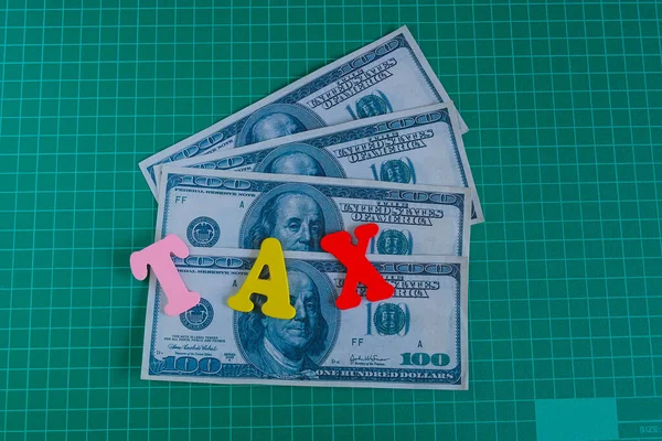 Text Tax Banknote Green Cutting Mat — Stockfoto