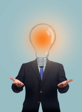 Arka planda iş adamının başı yerine ampul..