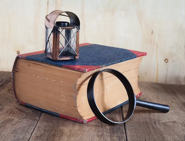 Book and Lantern — Stock Photo, Image