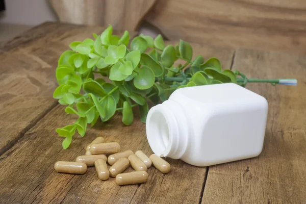 Herb capsules — Stock Photo, Image