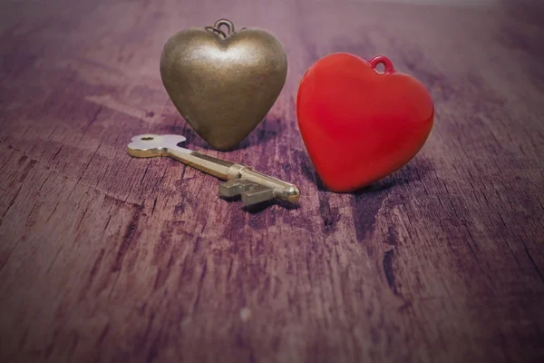 Key and Red heart — Stock Photo, Image