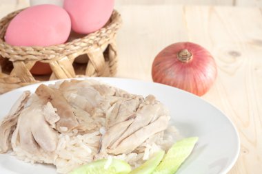 Buhar tavuk pilav ile