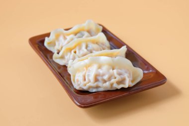 Taze gyoza hamur tatlısı.