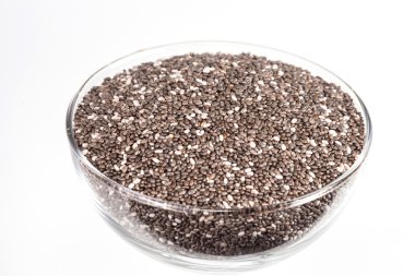 chia tohumu beyaz zemin üzerine izole kase,.