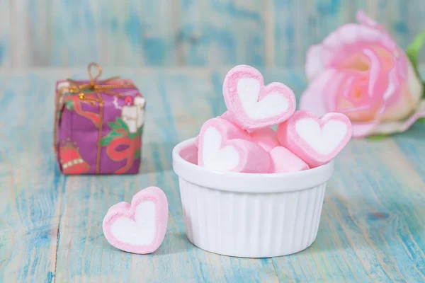 Valentine candies on color wood.selective focus. — Stock Photo, Image