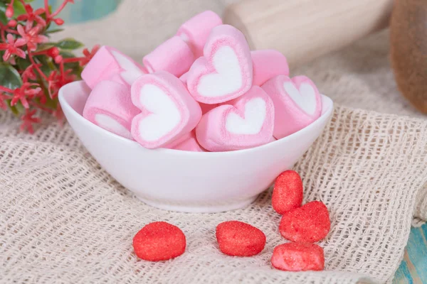 Colorful sweet marshmallow  in a white-ware — Stock Photo, Image