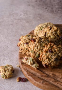 Tahtadaki yulaf ezmeli kurabiyeler