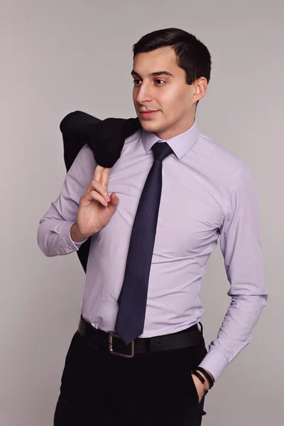 Hombre guapo hombre de negocios en traje elegante con corbata. Lujo . — Foto de Stock