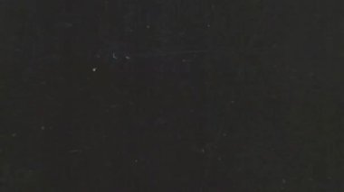 Retro mikrofiş tarama geçişi hem dikey hem de yatay döngülerle yapılır. Biçimlendirilmiş düzenleme, arıza kesme, geçmişe dönük araç gereç kitleri ve kaplama tabanlı hareket grafikleri için ideal.