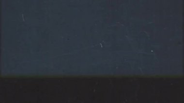 Retro mikrofiş tarama geçişi hem dikey hem de yatay döngülerle yapılır. Biçimlendirilmiş düzenleme, arıza kesme, geçmişe dönük araç gereç kitleri ve kaplama tabanlı hareket grafikleri için ideal.