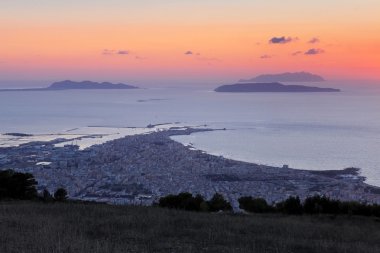 Bir Trapani akşam sahne