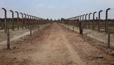 Auschwitz Ölüm kampı