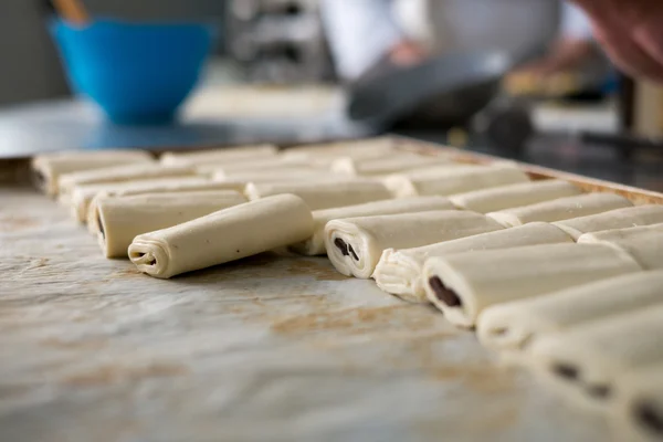 Tray of Rolled Chocolate Pastries Uncooked — Stock Photo, Image