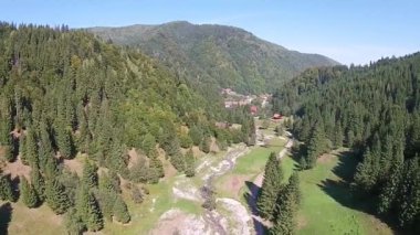 Küçük nehir, hava ile dağ Vadisi vurdu