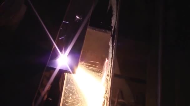 Машина лазерной резки — стоковое видео
