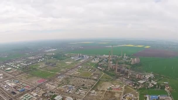 Industriële platform luchtfoto pannen — Stockvideo