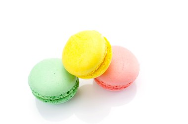 Üç renkli Fransızca macaroons