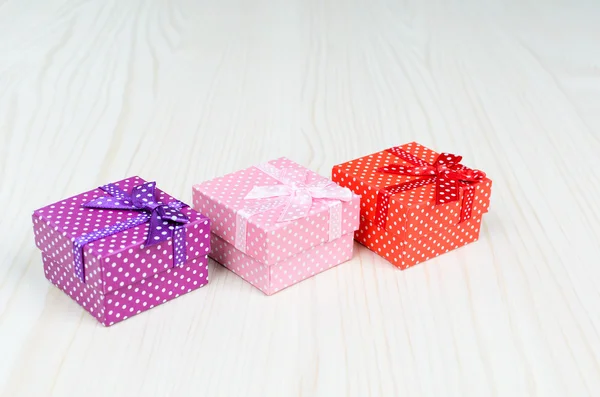 3 멀티 컬러 선물 상자 — 스톡 사진