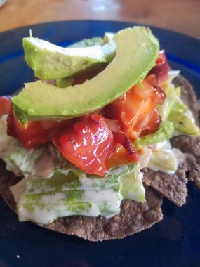 Ahtapot Ceviche: Mavi Mısır Tostadas, Meksika Deniz Ürünleri Tabağı