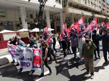 Ceuta, İspanya; 05-01-2021; İspanya 'nın Ceuta kentinde İşçi Bayramı' nda Comisiones Obreras ve UGT gibi vatandaşların ve sendikaların da bulunduğu gösteri